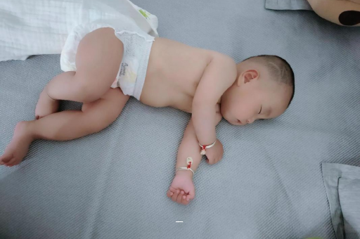 白沙怀孕感觉自己心跳明显